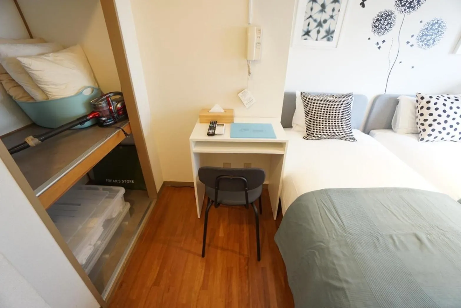 Apartment House Floor Assemble 403 Osaka 0*,